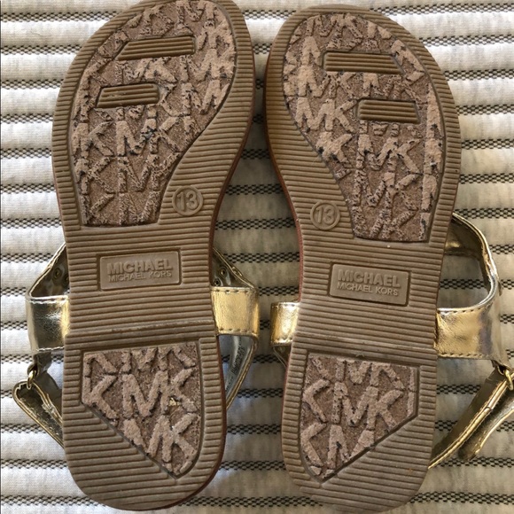 Girls Michael Kors T-Strap Sandals Gold - Picture 6 of 6